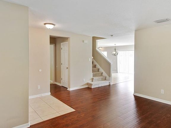 3rd image of 6608 Colonial Lake Dr