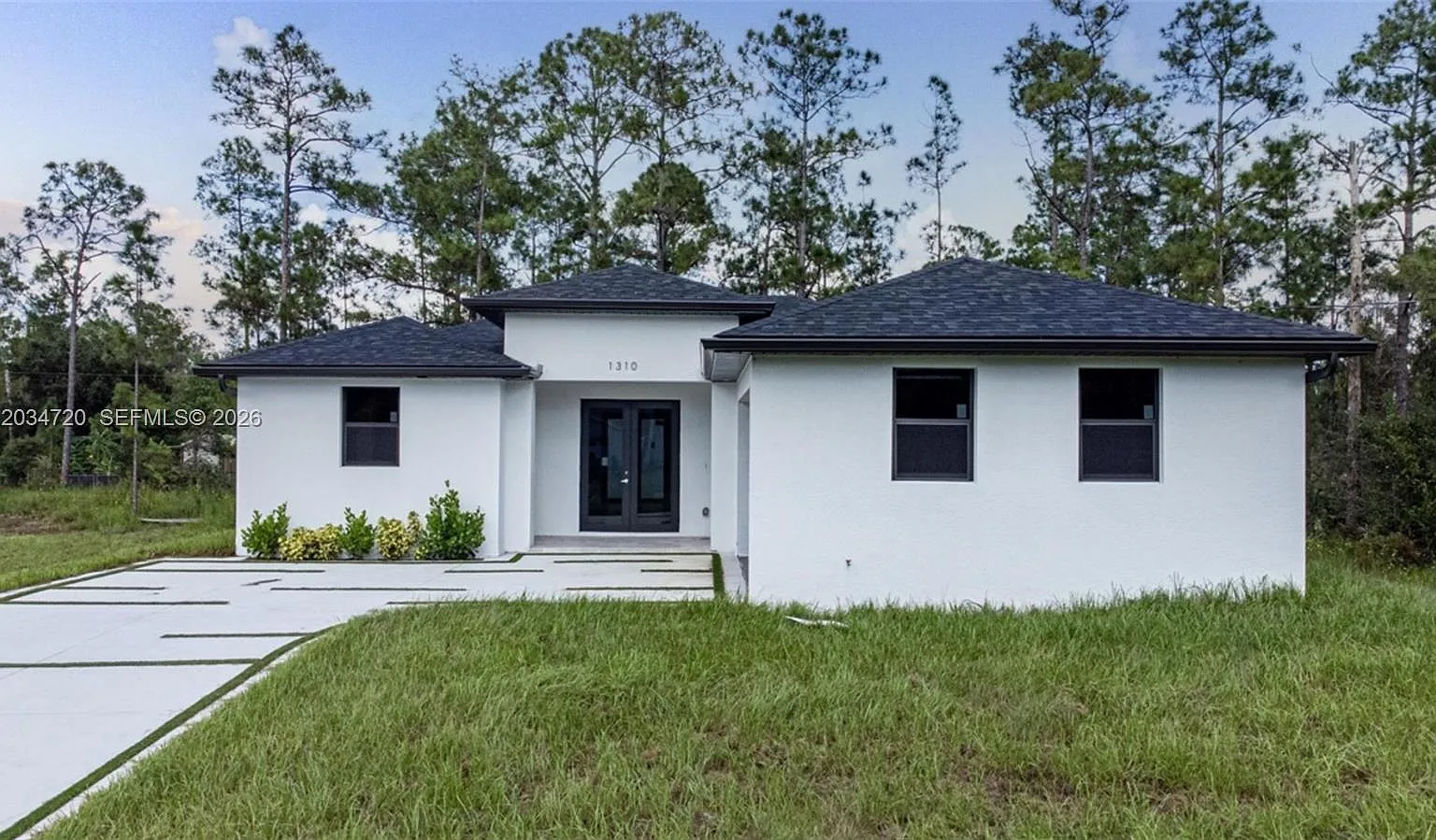 4 bed, 2.0 bath, $2,000 — Photo 1