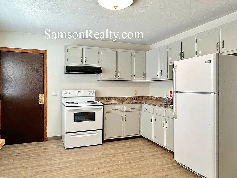 45 Woodward Ave #B — Photo 3