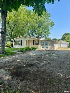 911 Washington St, Pawnee, IL, 62558