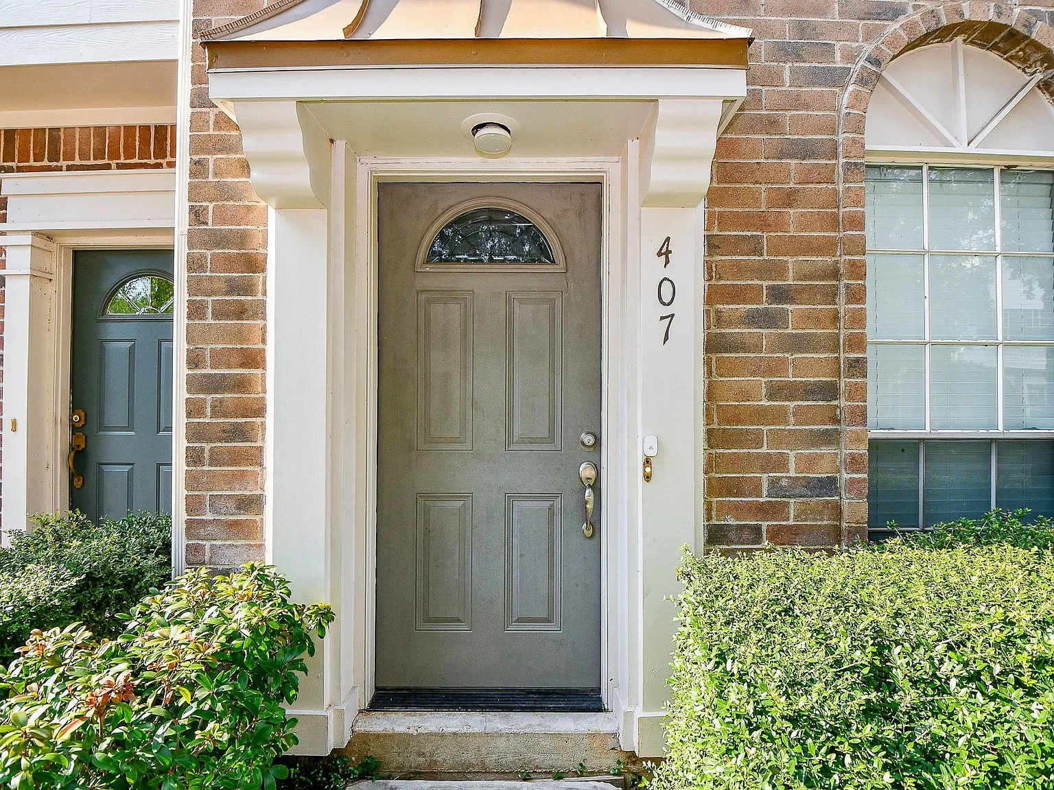 2 bed, 2.5 bath, 1152 sqft, $1,600 — Photo 2