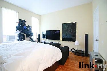 Rented by Link NY Realty