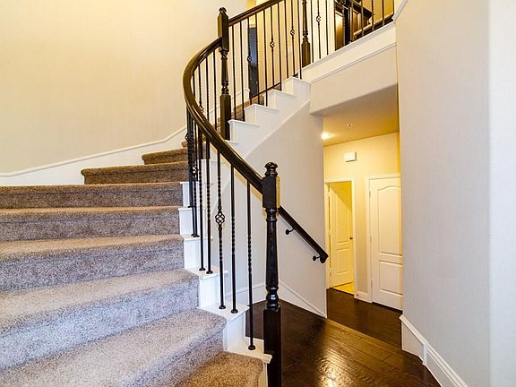 4th image of 2654 Sherwood Dr