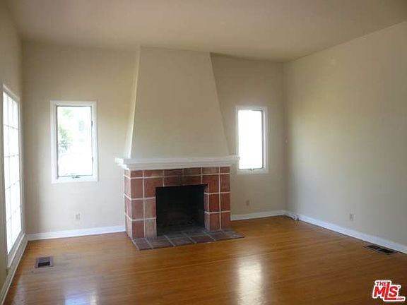 4th image of 3132 Patricia Ave