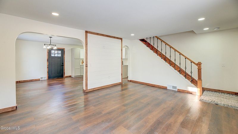 5th image of 20 Spring Street