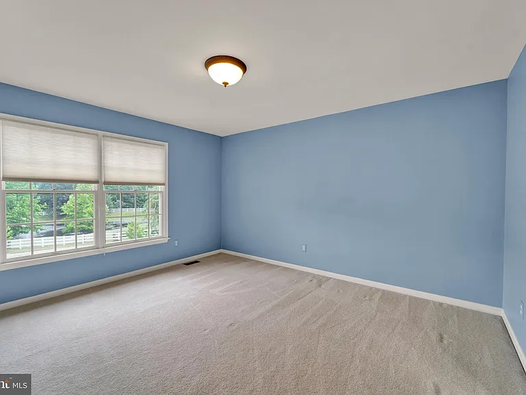 19 Meadowlark Dr — Photo 46
