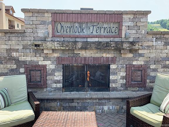 2nd image of 409/411-1 Tamarack Dr