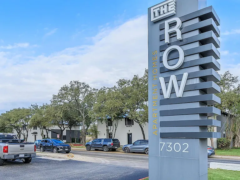 The Row Apartments — Photo 13
