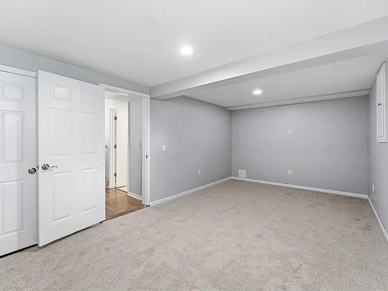 11811 Slater St — Photo 9