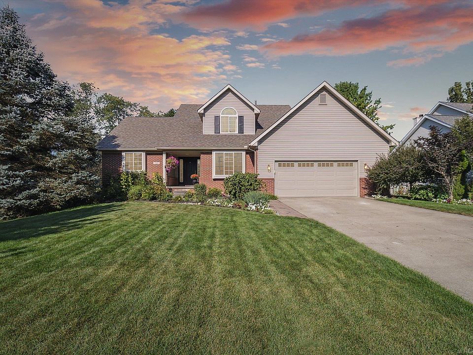 1st image of 720 Glenmoor Dr
