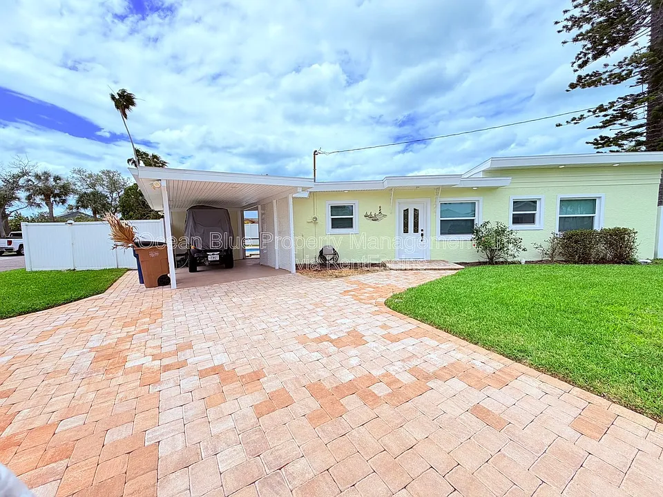 1000 Bay Pine Blvd