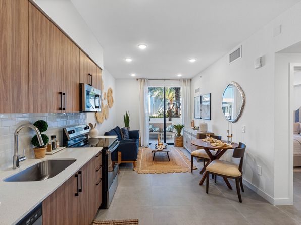 208 N Federal Hwy #711