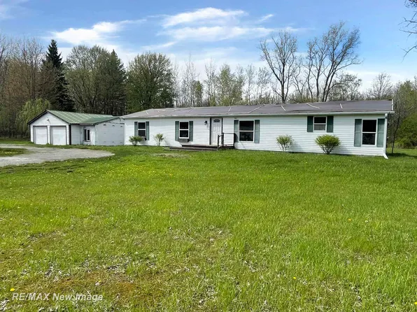 6227 Rathbun Rd, Birch Run, MI 48415