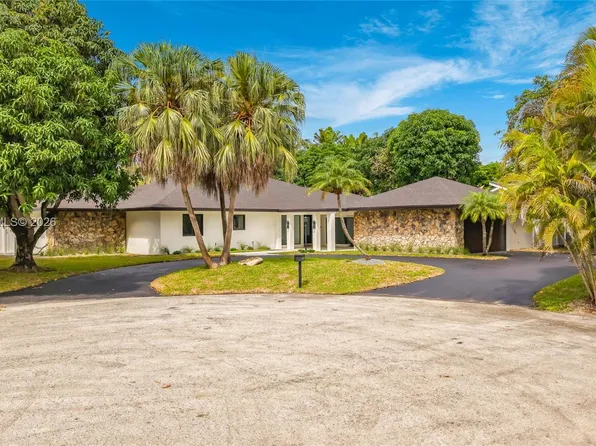 15804 SW 82nd Ct, Palmetto Bay, FL 33157