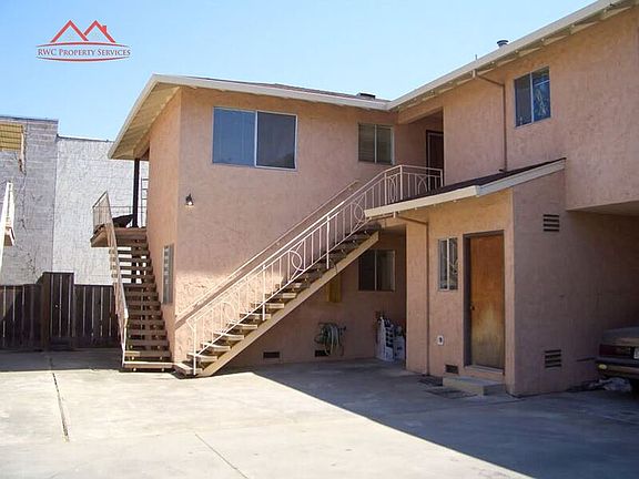 3rd image of 411 College Ave APT D