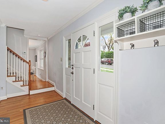 5th image of 8515 Lynwood Pl