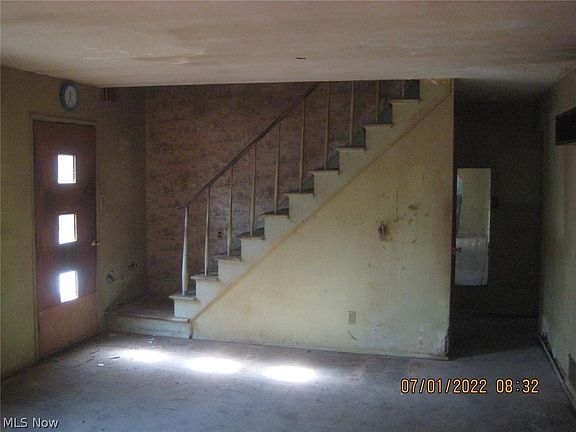 3rd image of 3845 Morley Dr