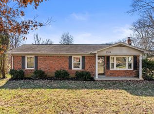 1204 Rainbow Cir, Westmoreland, TN 37186