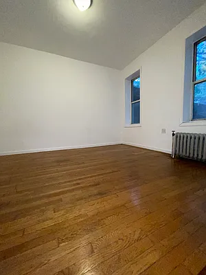 Rented by Arena Real Estate | media 2