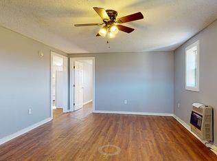 95 Lake Park Dr, Chadbourn, NC 28431