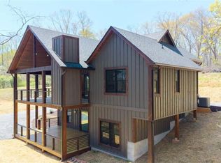 1038 Bluebird Rd, Mineral Bluff, GA 30559