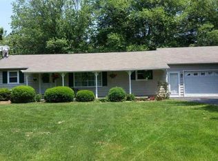 165 Meadow Ln, Abbottstown, PA 17301