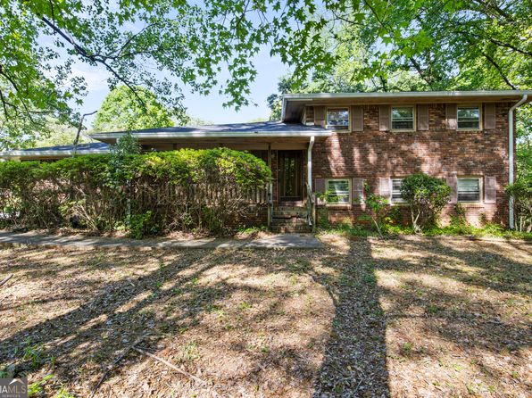 6520 Rickenbacker Cir, Morrow, GA 30260