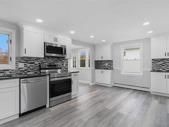 5th image of 198 Holland St