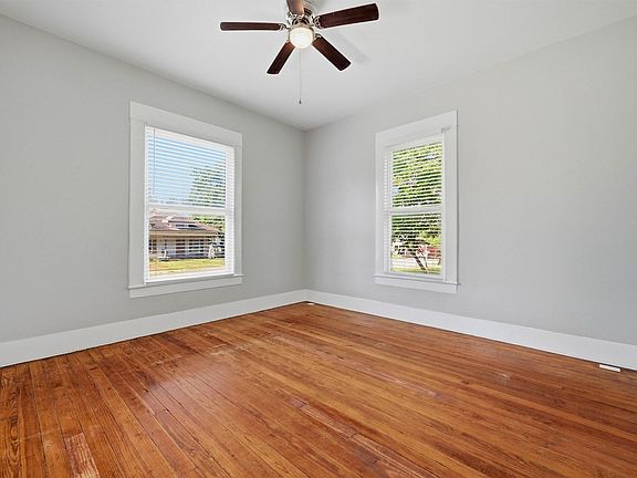 5th image of 721 W Monterey St
