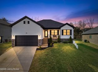 265 Bluffs Edge Dr, Mount Washington, KY 40047