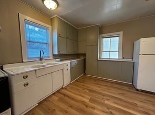 307 W 4th St, Byron, IL 61010