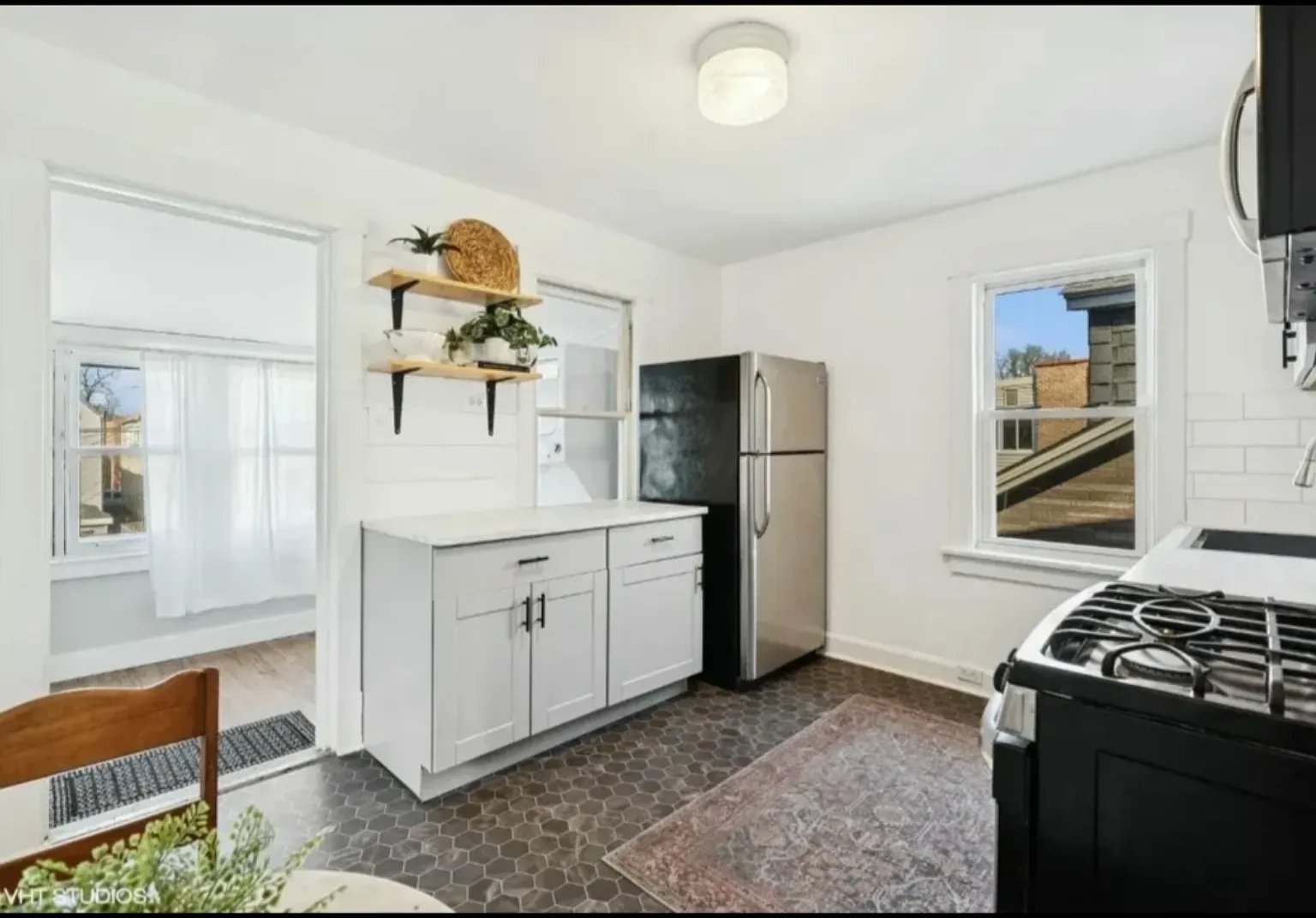2 bed, $2,450 — Photo 1