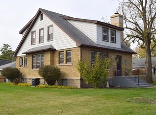 2321 Green St, Crest Hill, IL 60403