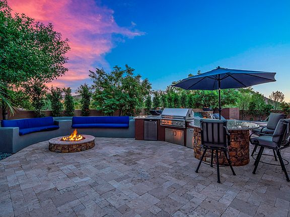 BBQ/Fire Pit