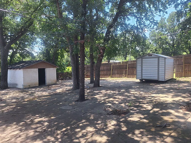 5912 Maceo Ln — Photo 23