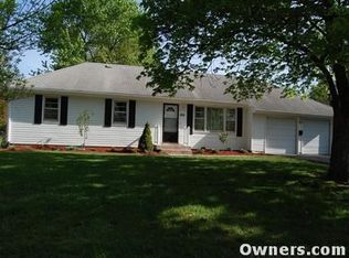 824 W Larkspur Pl, Olathe, KS 66061
