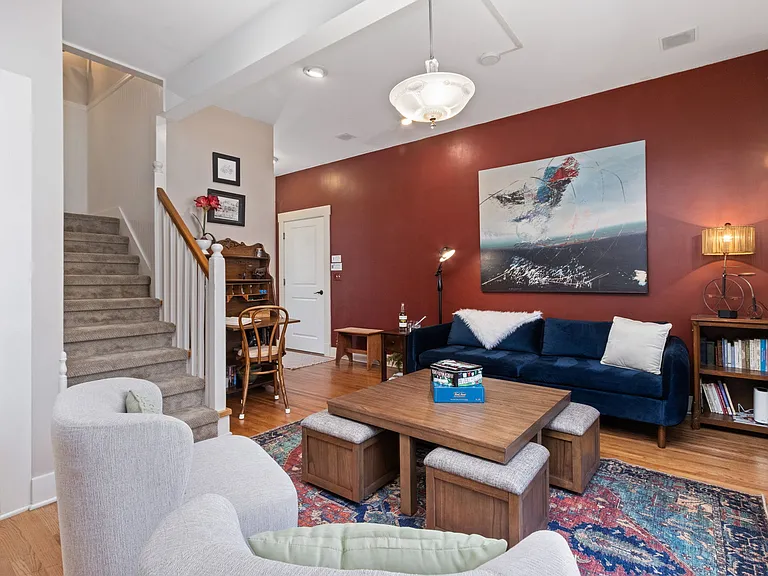 1500 W Oak St — Photo 19