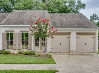 9 Lefleurs Sq, Jackson, MS 39211