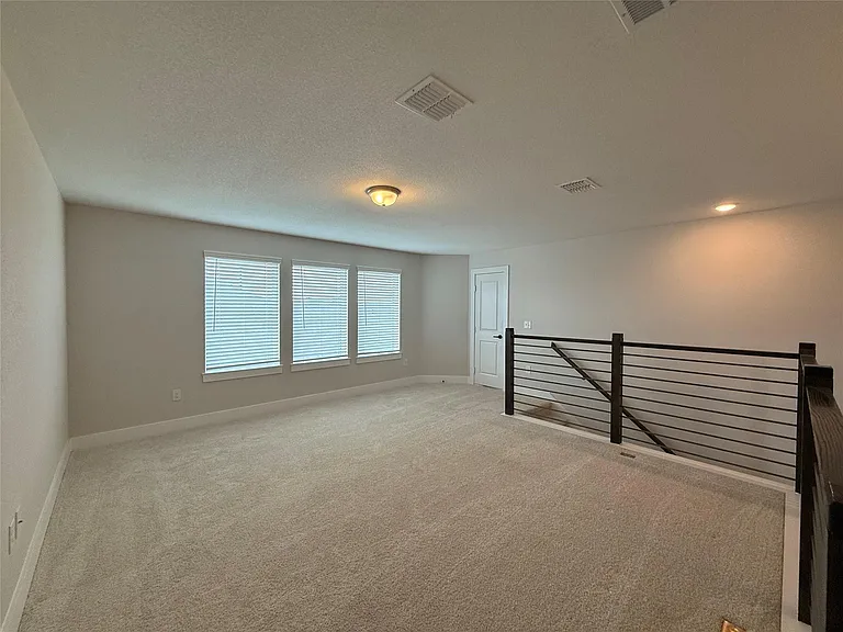 158 Ginger St — Photo 12