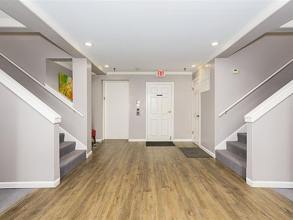 5th image of 120 W Essex Ave APT 3C