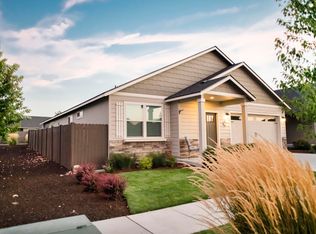 2322 NW Kingwood Ave, Redmond, OR 97756