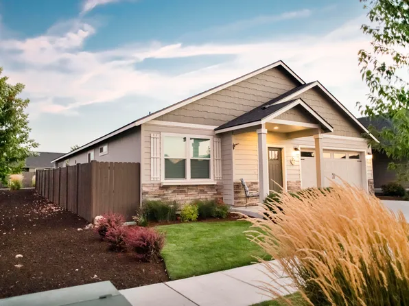 2322 NW Kingwood Ave, Redmond, OR 97756