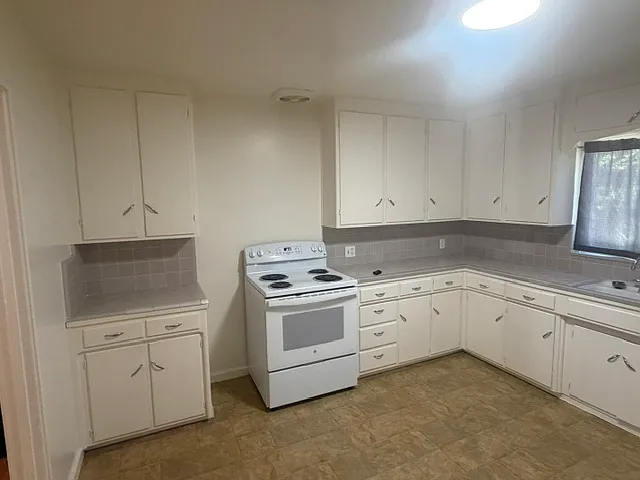 922 Tully Rd #1 — Photo 5