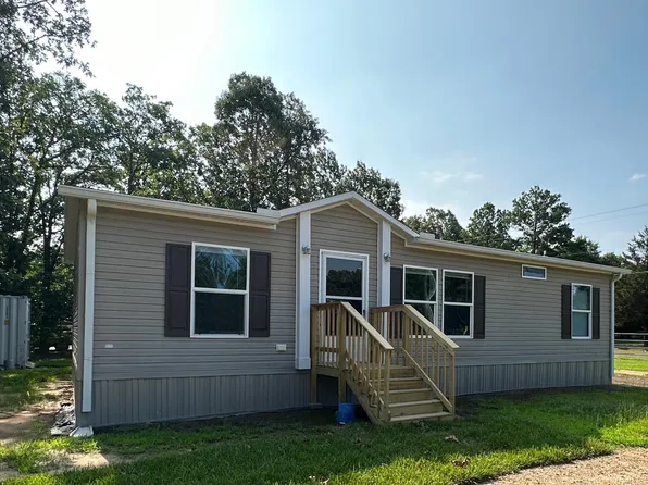 30 Addie Ln, Powderly, TX 75473