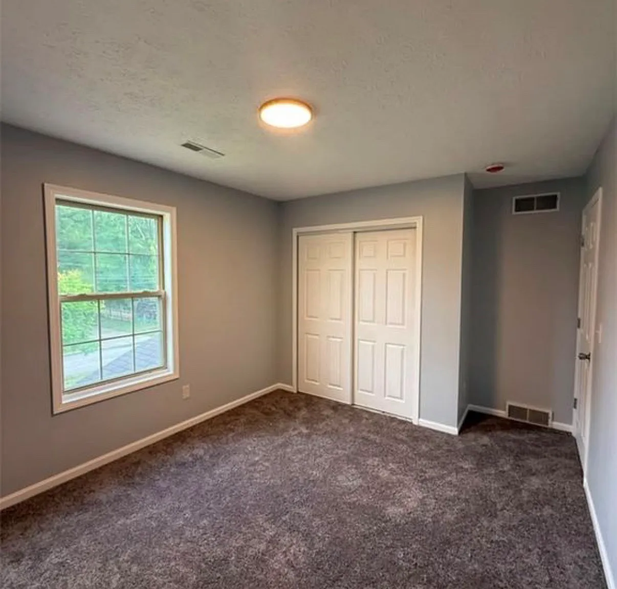 3 bed, 1831 sqft, $2,700 — Photo 4