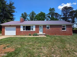 408 Circle Heights Dr, Greeneville, TN 37745