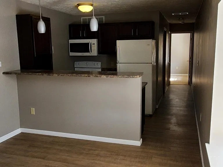 213 E Center St #A — Photo 2
