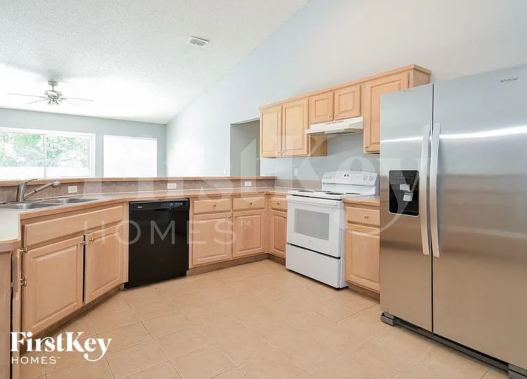 153 Johns Glen Dr — Photo 6