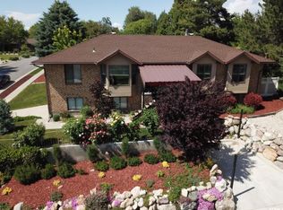 805 E Arrowhead Ln, Murray, UT 84107