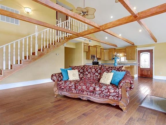 5th image of 171 Hainaut Ln